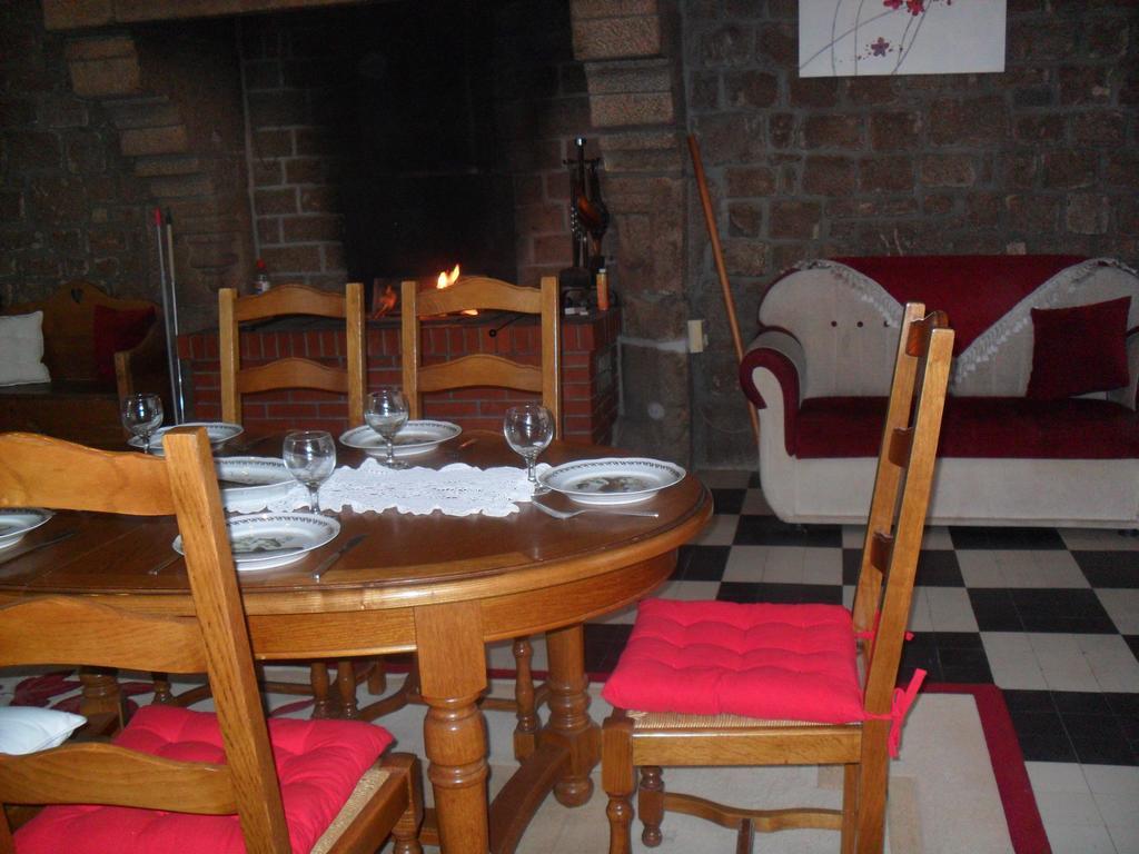 Gite de Peche Saint-Ellier-du-Maine Chambre photo